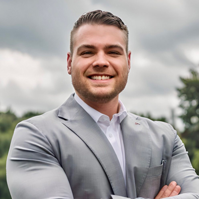 Das Bild zeigt den Rechtsanwalt Phillipp J. Manusch